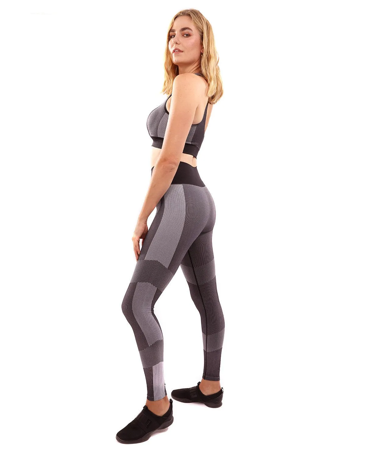 Arleta Seamless Leggings & Sports Bra Set - Black