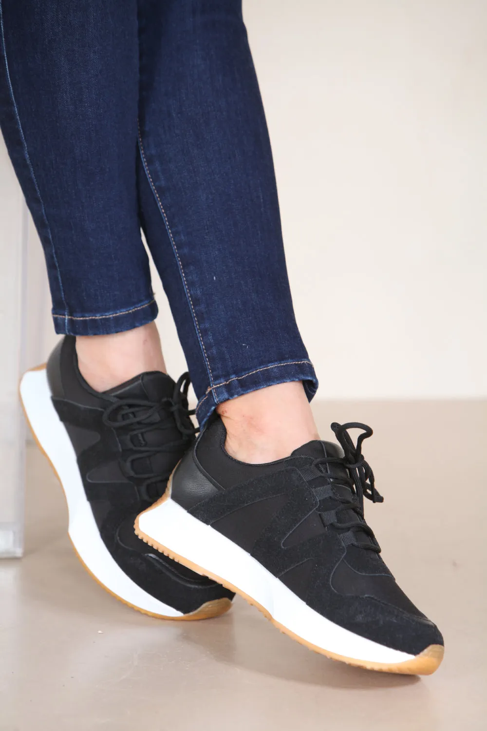 BLACK CHUNK SOLE PATTERN DESIGN LACE UP TRAINERS