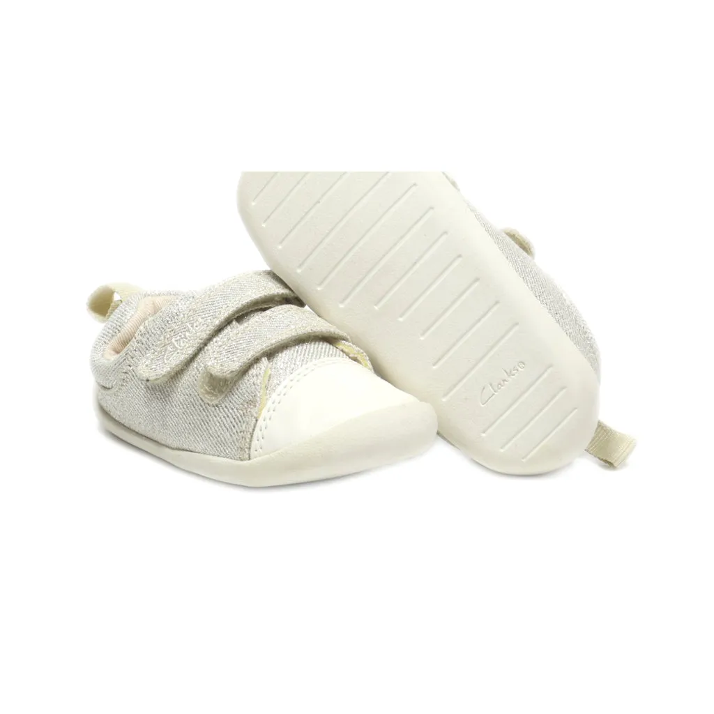 Clarks Crawlers Leather White Colour For Kids