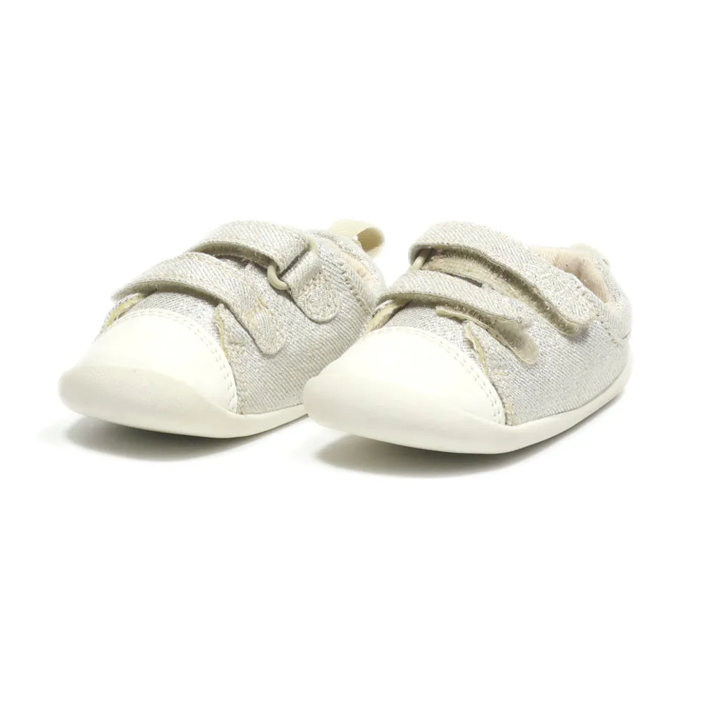 Clarks Crawlers Leather White Colour For Kids