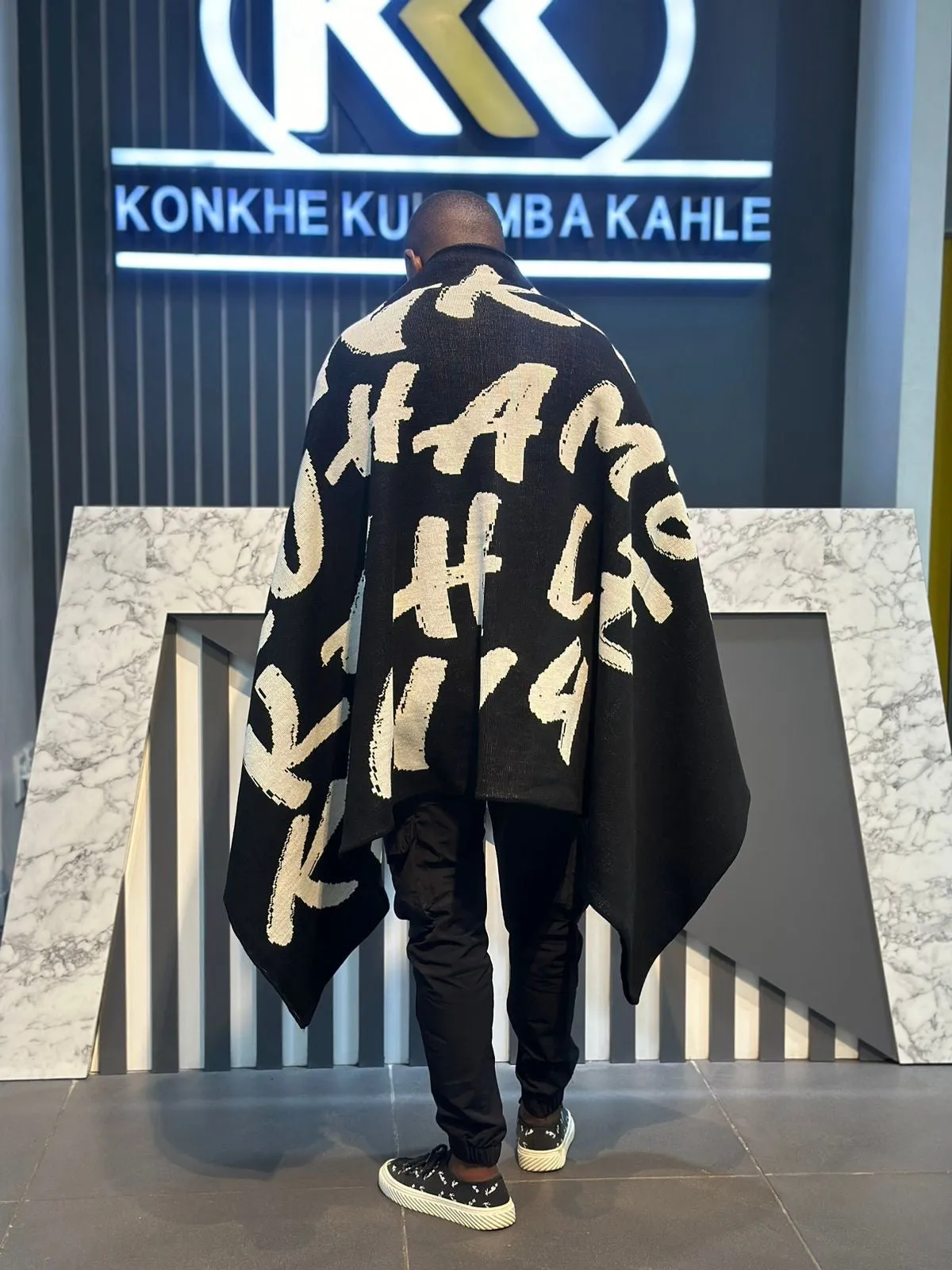 Konkhe kuhamba kahle unisex shawl