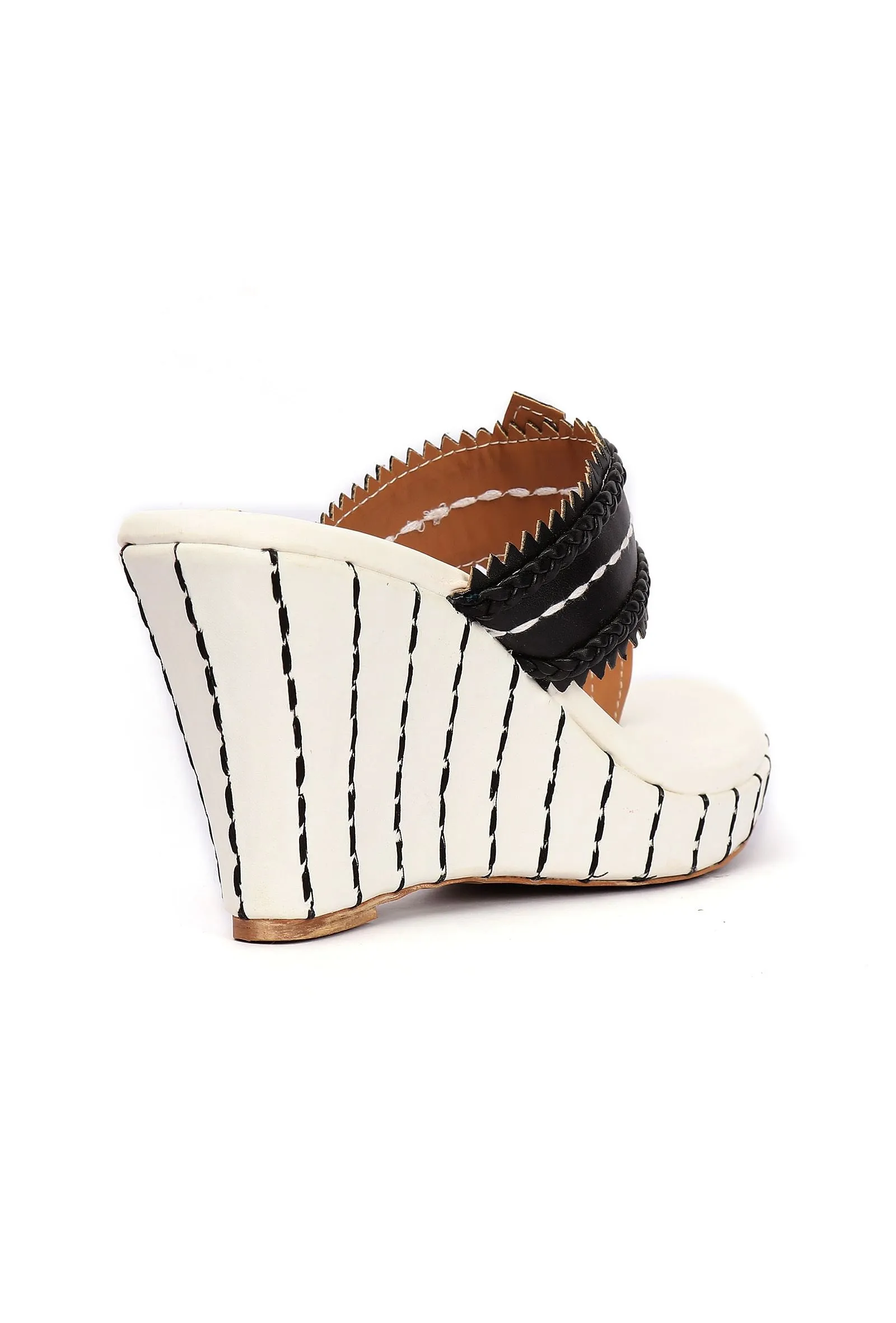 Lohini White & Black Fringed Kolhapuri One Toe Wedges