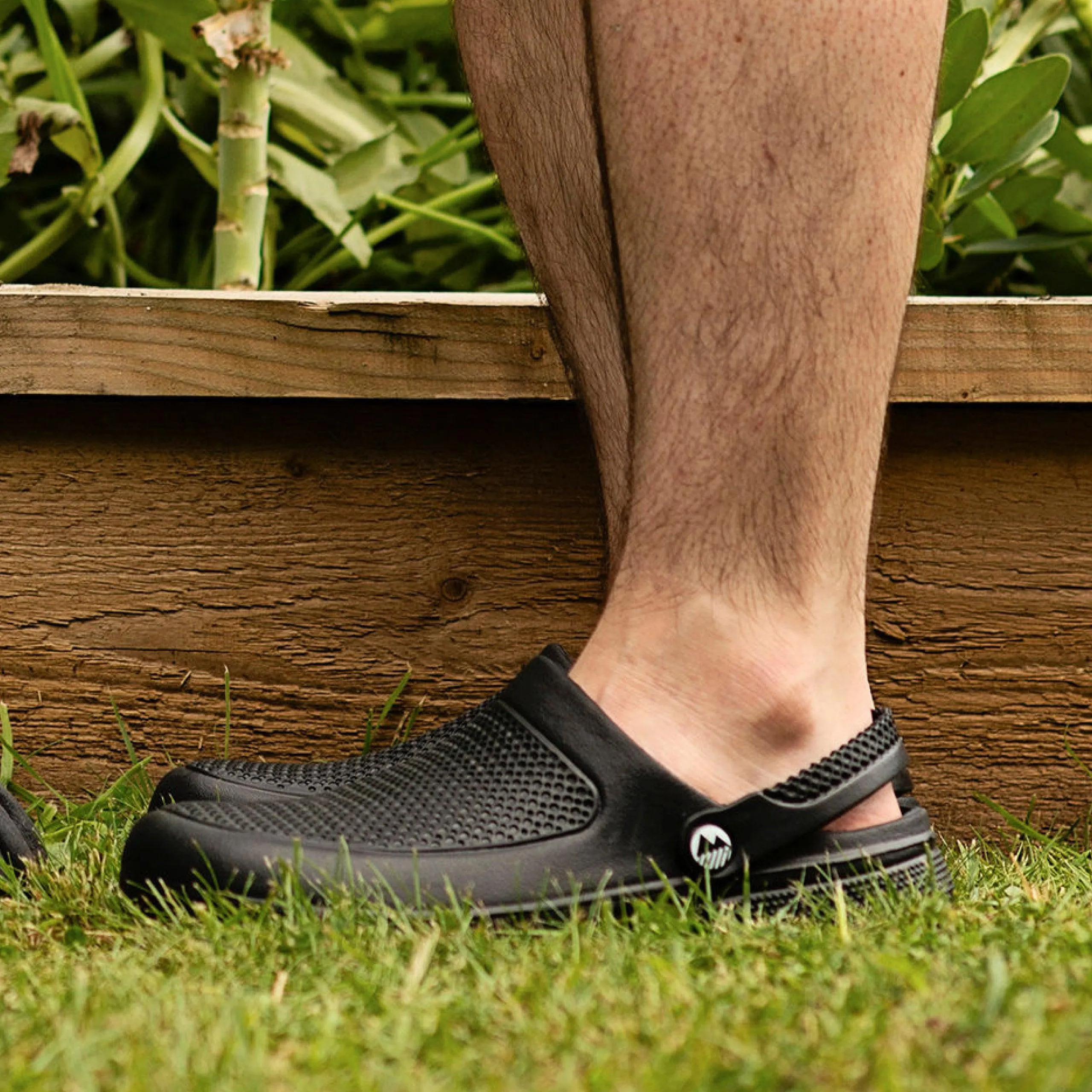 Men's Wigton Textured Garden Clogs