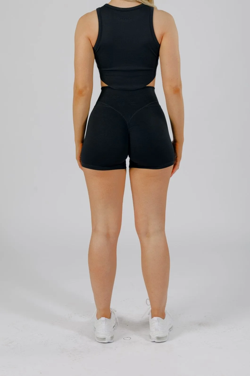 RecStretch Levitate Sculptseam™ Plus Short Black