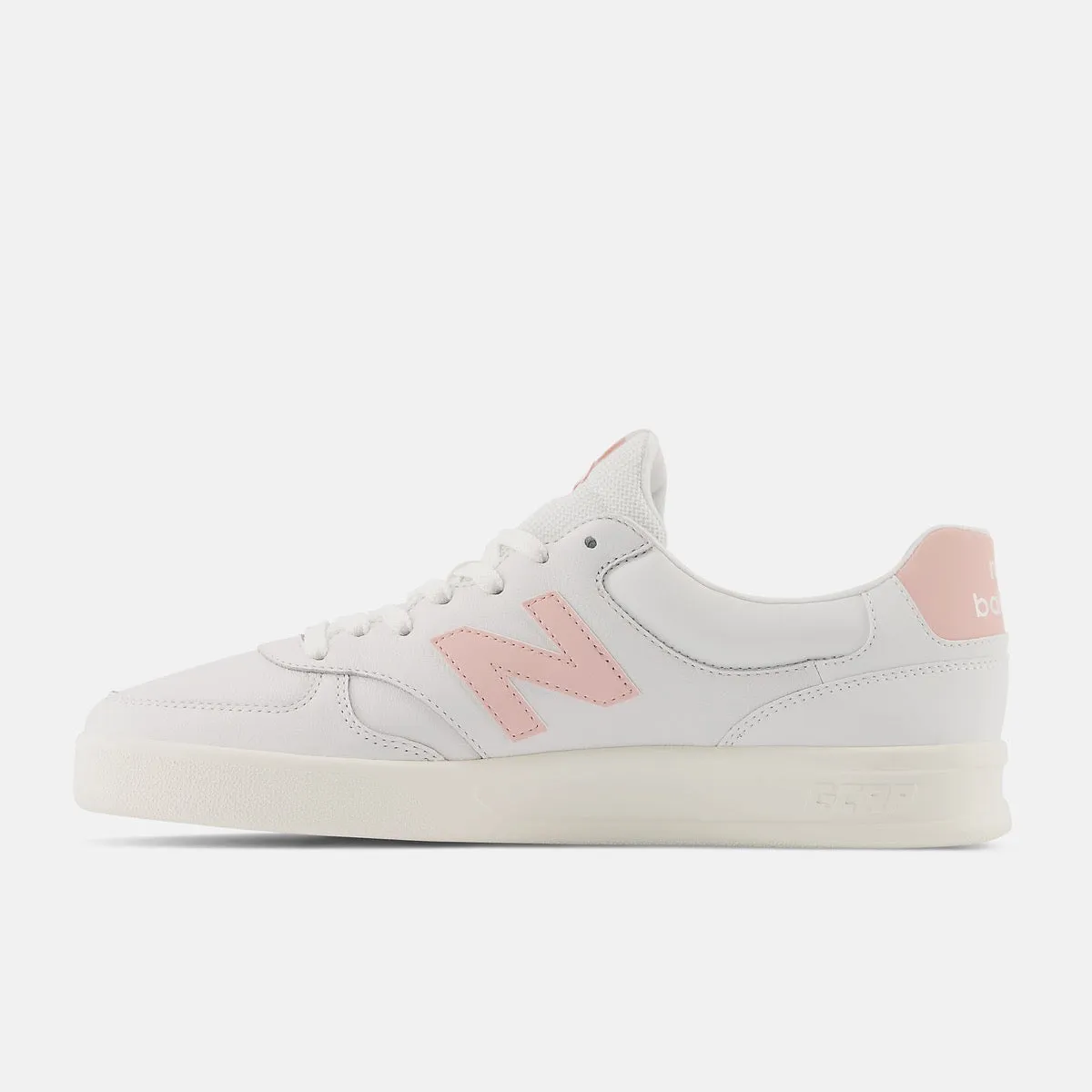 Scarpe Donna NEW BALANCE Sneakers 300 Court in Pelle e Mesh colore White e Pink