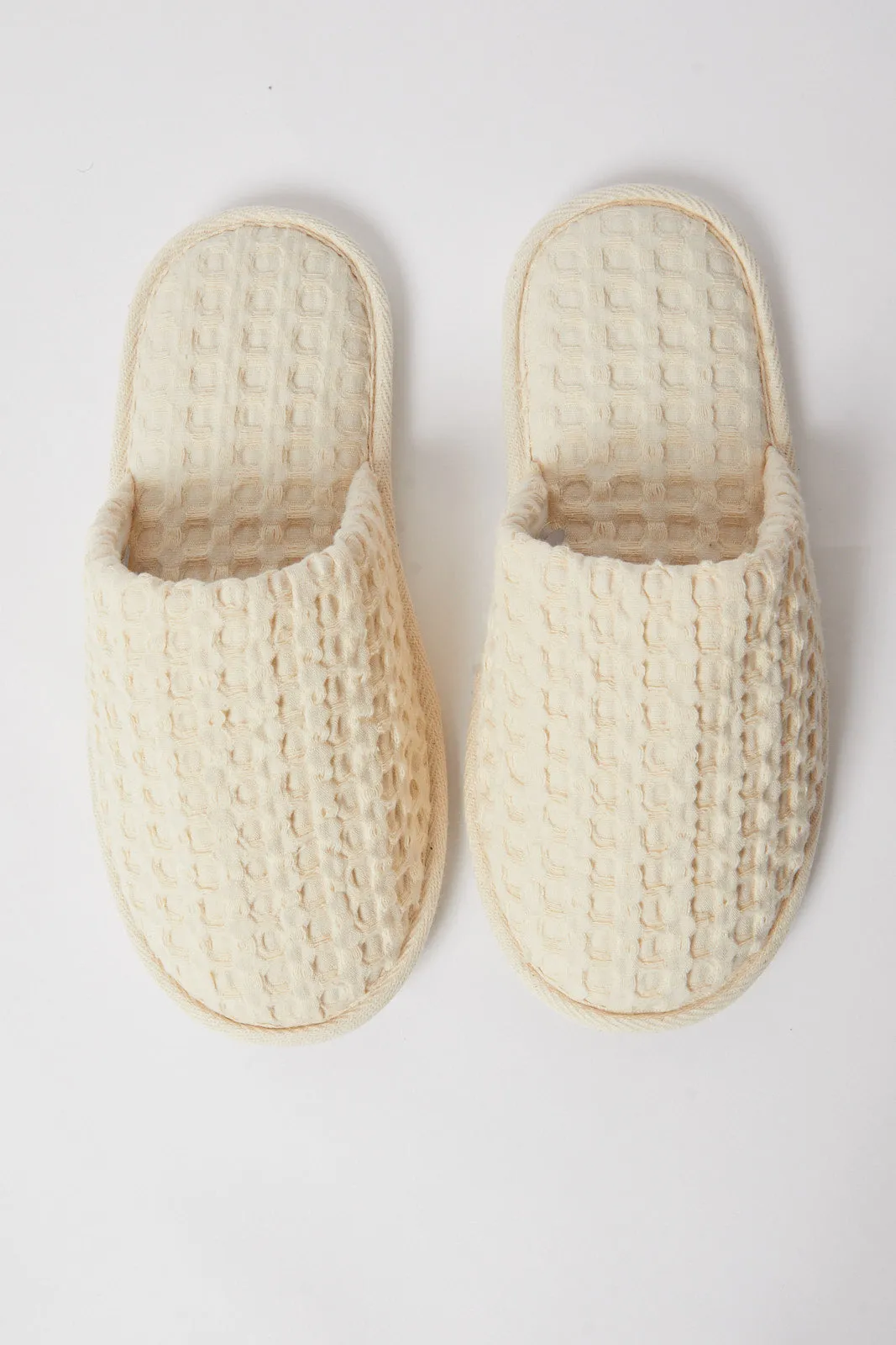 Women Ivory Textured Slipper